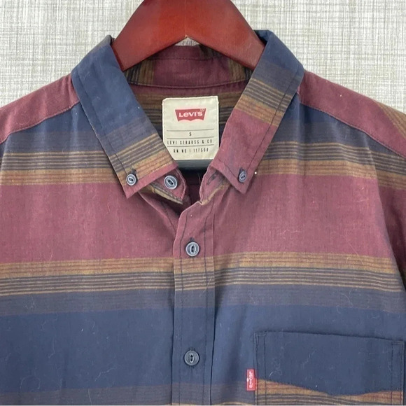 NWT Levi's Men's Size Small Long Sleeve Button Down Shirt 8071 - Picture 3 of 7
